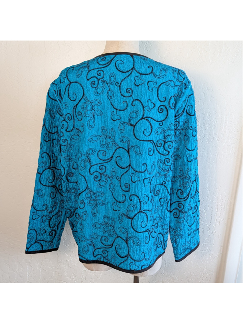 Chicos 100% Silk Embroidery Open Front Jacket Blue Black Floral Trim Art To Wear - Picture 7 of 14